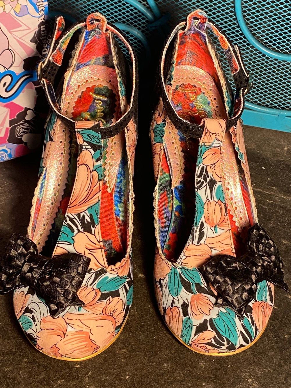 Irregular Choice BLOXY T strap Mary Jane’s, floral,black with bows,in box, 9 - Picture 5 of 13